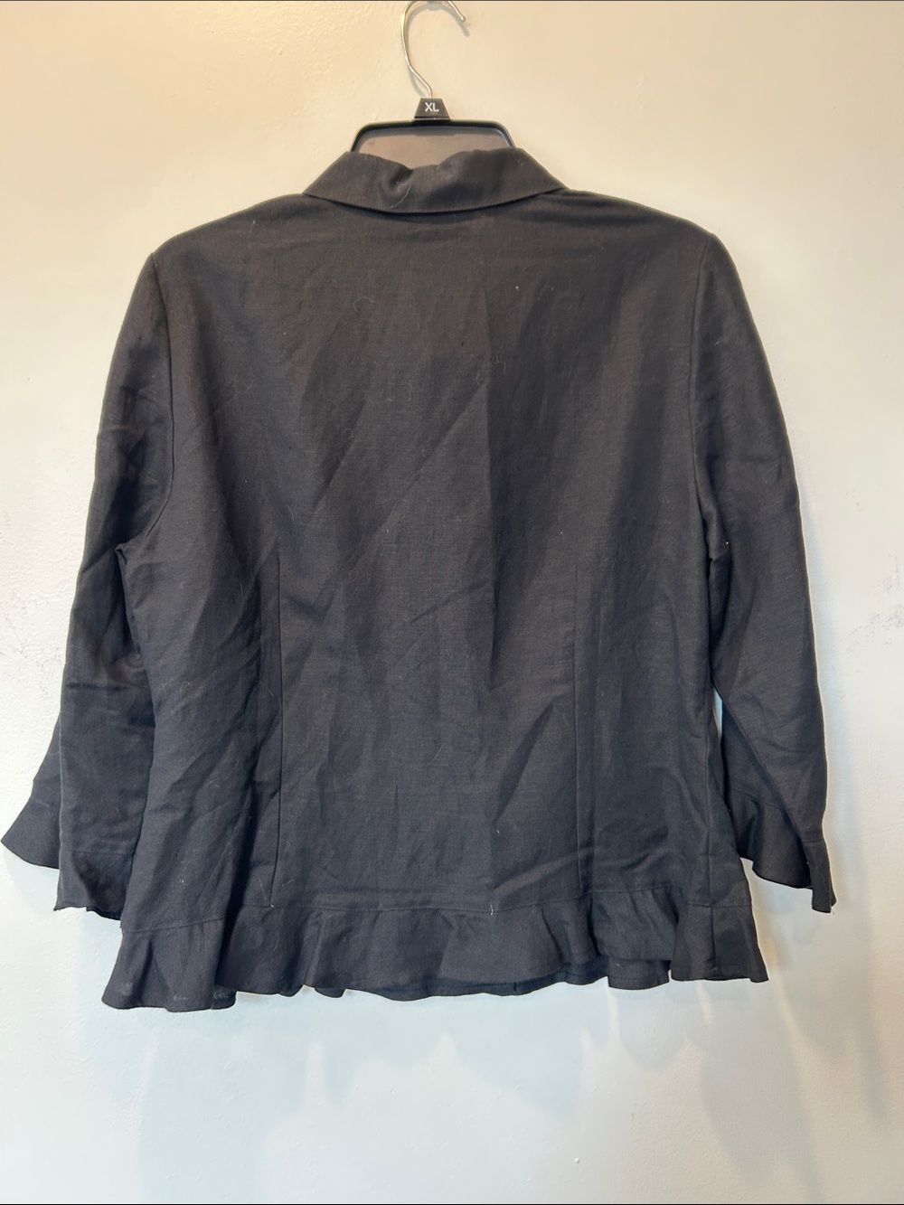 Black Ruffle-Hem Button-Down Blouse - Picture 5 of 6